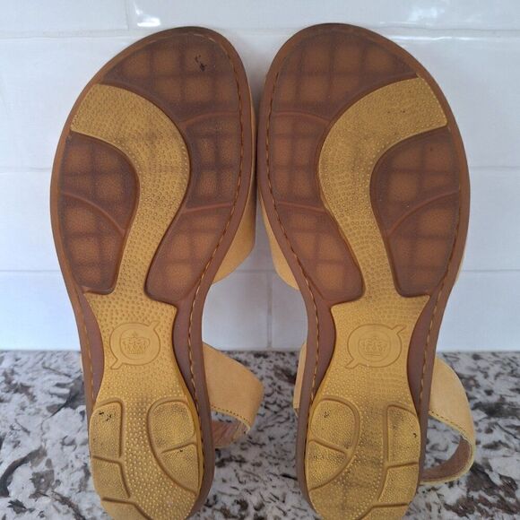 Born soft leather Sandals size 9M - Picture 7 of 8